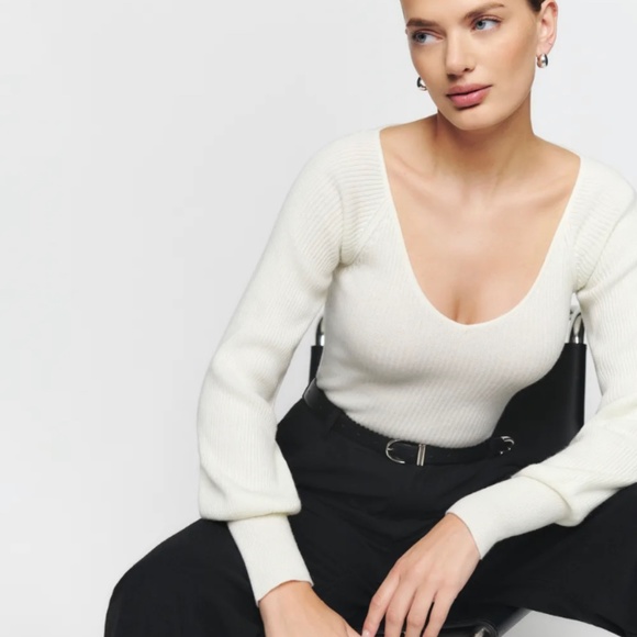 Reformation Sweaters - Reformation cashmere hart sweater xs
